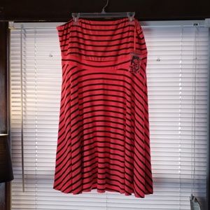 Torrid plus sz 2 coral strapless striped dress
